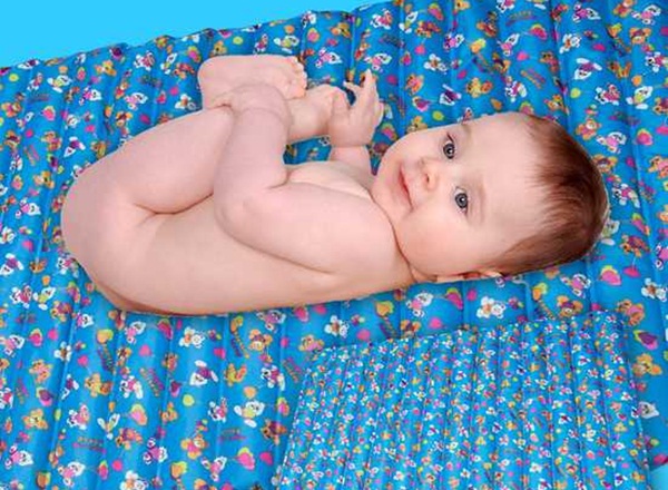 Cách chọn mua và sử dụng đệm nước an toàn 