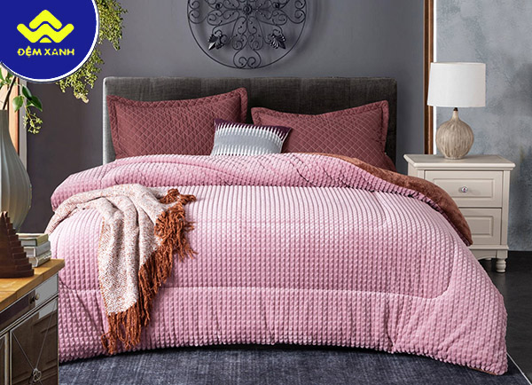 Tìm hiểu về chất liệu phổ biến trong sản xuất chăn lông cừu