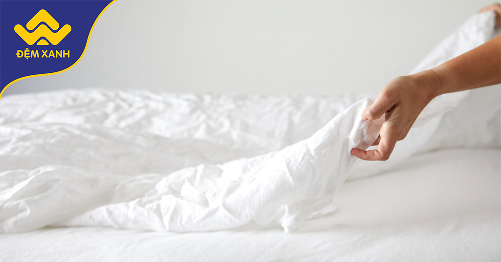 [Mẹo vặt] Mách bạn mẹo cố định ga giường không bị tuột đơn giản