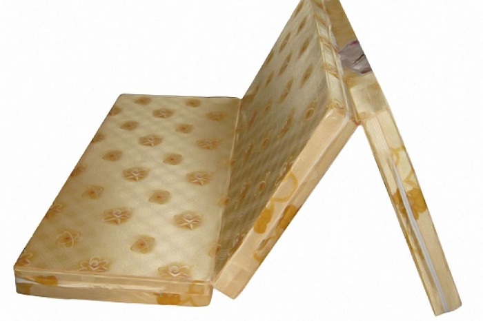 Đệm bông ép Queensweet 1m giá bao nhiêu?