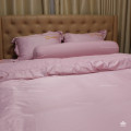Chăn ga gối khách sạn Olympia lụa thêu 5 món màu hồng phấn-0