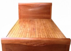 Giường gỗ xoan đào 07