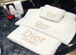Bộ khăn tắm khách sạn Dior