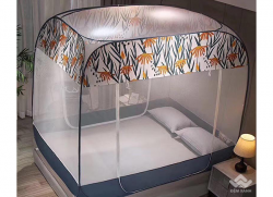 Màn chụp cao cấp 3 cửa đỉnh vuông viền màu xanh hình hoa