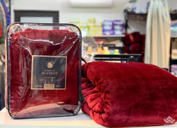 Chăn lông tuyết Blanket 2.5kg màu đỏ (cân VN thực tế 2kg)