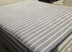 Chiếu điều hòa 4D Hanvico Cool Mattress kẻ xám (rộng 220cm)