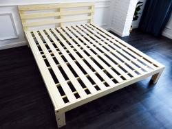 Giường gỗ thông nhập khẩu 
