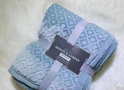 Chăn tuyết đa sắc 2.5kg màu xanh nhạt