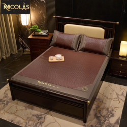 Chiếu mây ngải cứu Nicolas