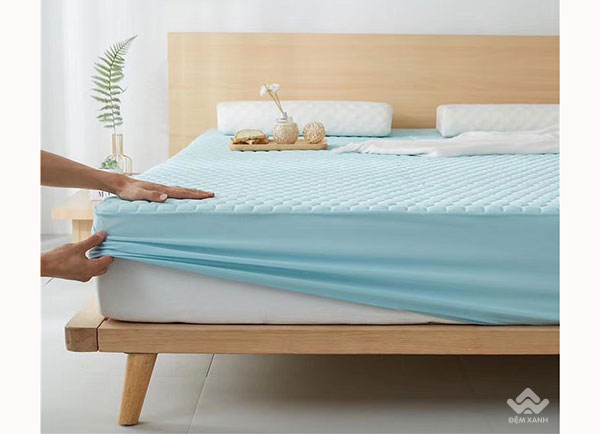 Thảm trải giường cao su non màu xanh ngọc
